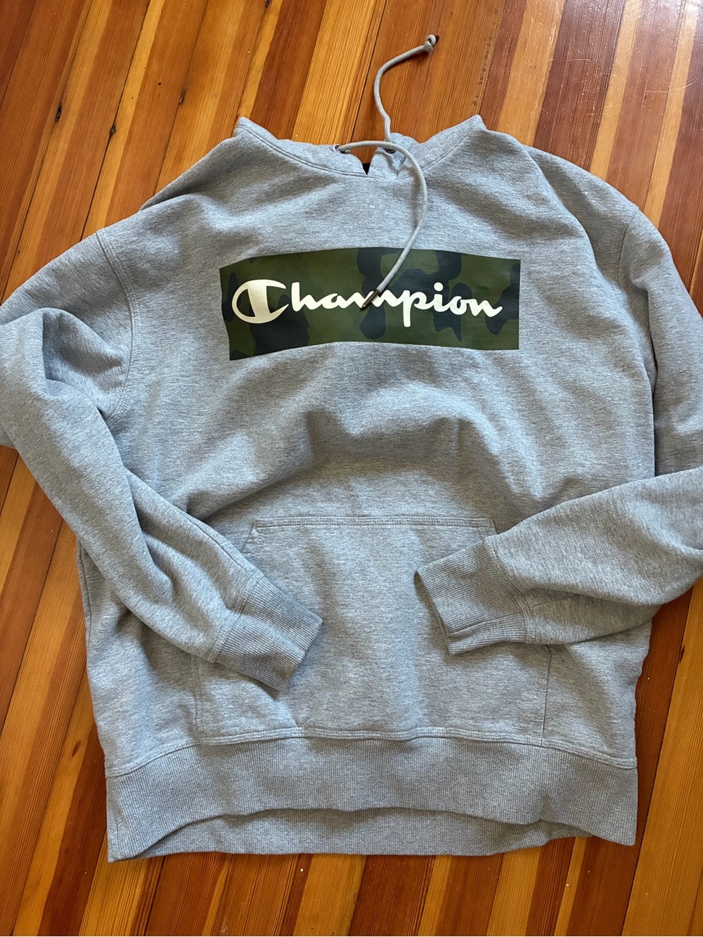 Champion Men's Heather Gray Hoodie with Camo Logo XL